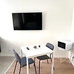 Hyper Centre Apartament *