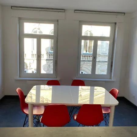 Hyper Centre Apartment